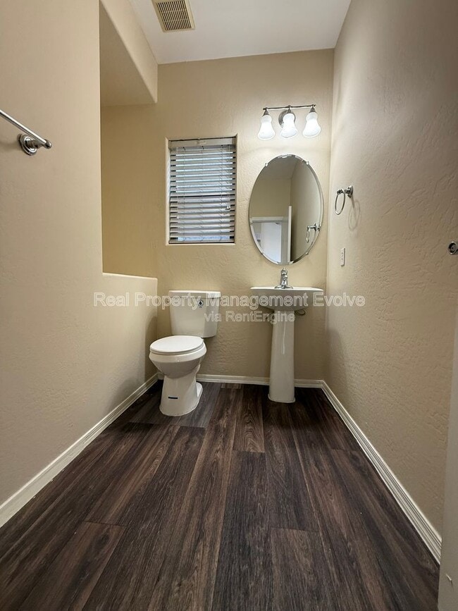 Building Photo - 8323 W Sheridan St