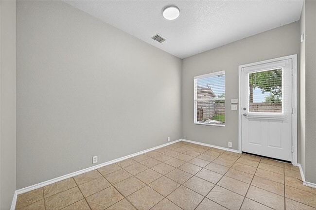 Building Photo - 16854 Pine Castle Dr