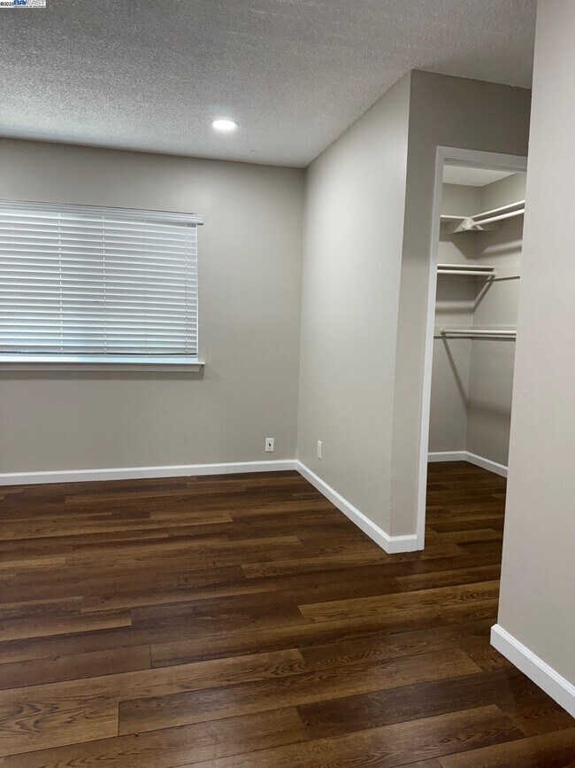 Building Photo - 2652 Autumnvale Dr