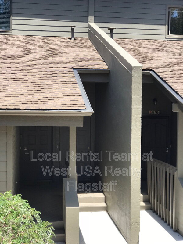 Building Photo - 5701 N Villa Cir