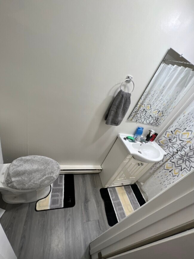 Building Photo - 11 Fredericksburg Ct