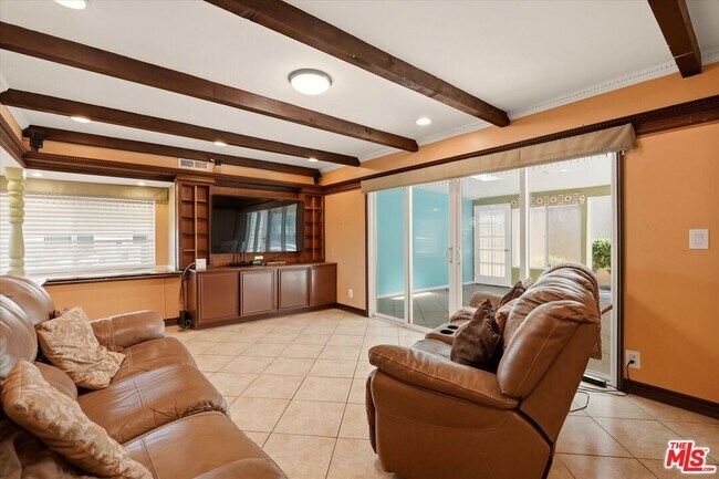 Building Photo - 4131 Mantova Dr
