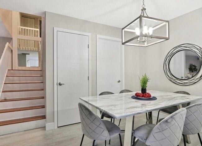 Building Photo - 2117 21st Ct