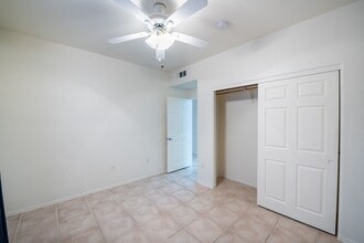 Building Photo - 2-Bedroom, 2-Bath House - Las Vegas, NV