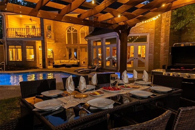 Building Photo - 14022 Champions Hamlet Ct