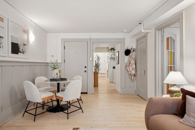 Building Photo - Pacific Heights: Updated Condo w/ Enchanti...