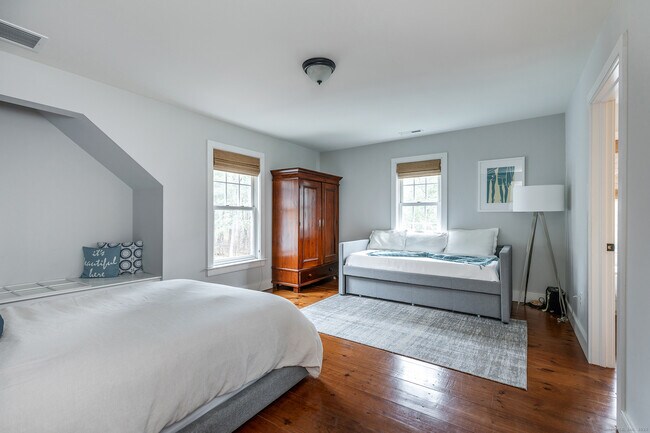 Building Photo - 109 Dibble Hill Rd