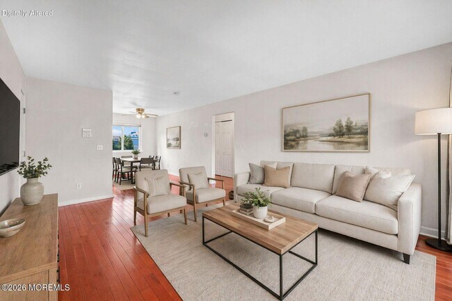 Building Photo - 330 Shore Dr