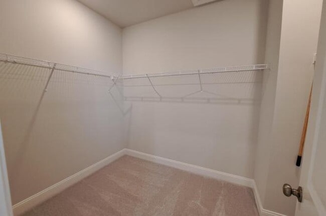 Building Photo - 324 Natsam Wds Wy