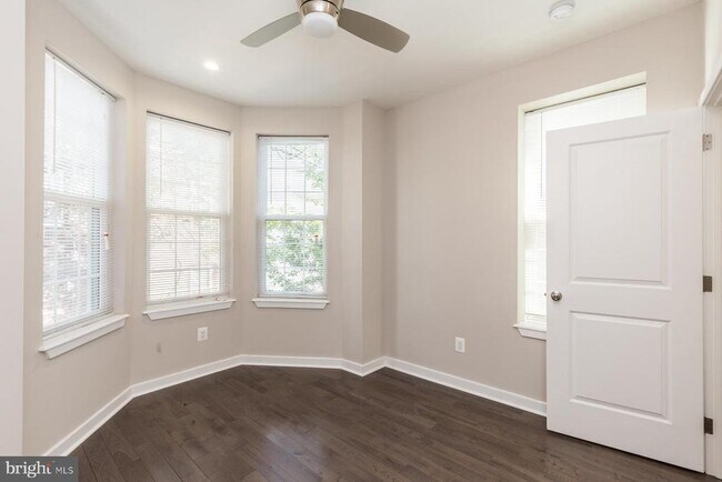 Building Photo - 237 S 45th St