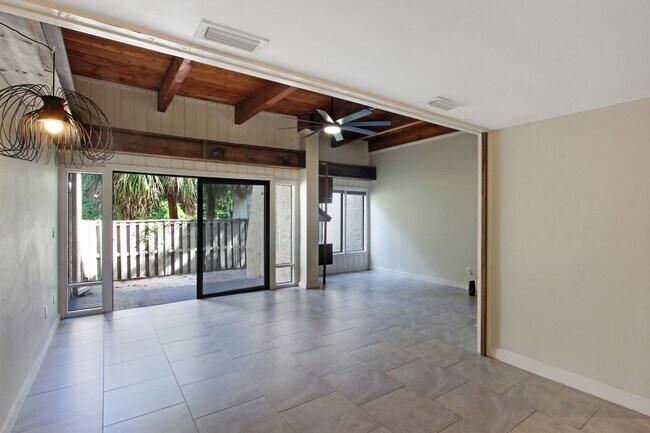 Building Photo - 115 Tomoka Trail
