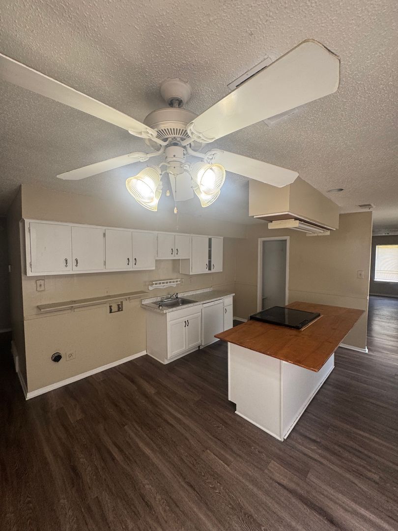 Building Photo - 2835 Toehill Cove
