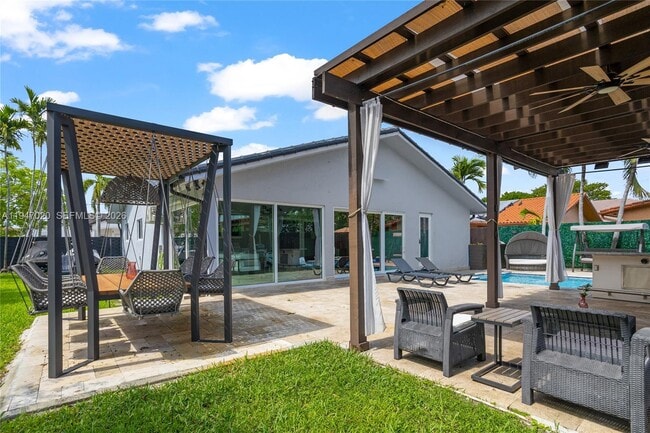 Building Photo - 9725 NW 28th Terrace