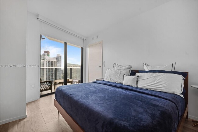 Building Photo - 801 S Miami Ave