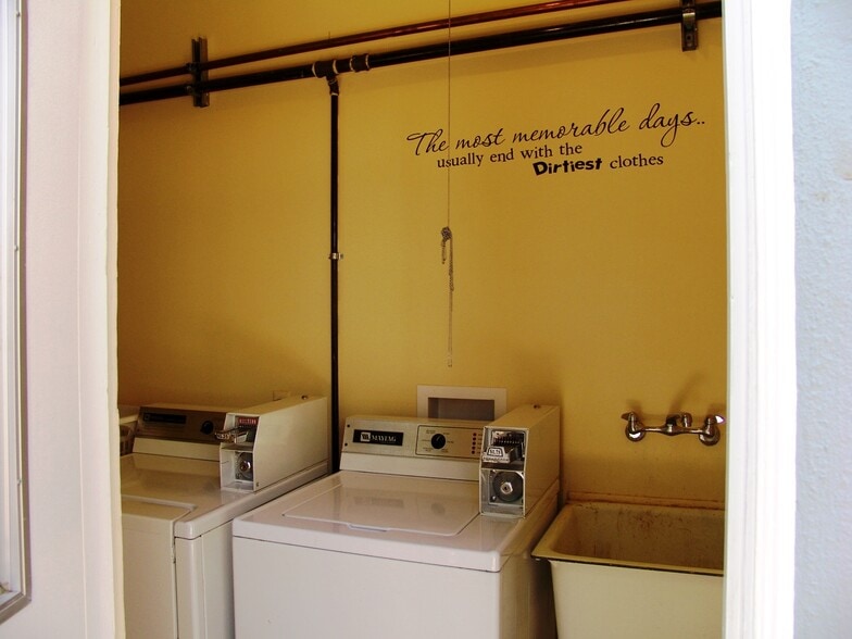 Shared coin-op laundry room - 828 7th St