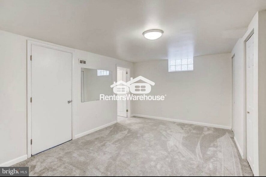 Building Photo - 3219 Taylor Ave