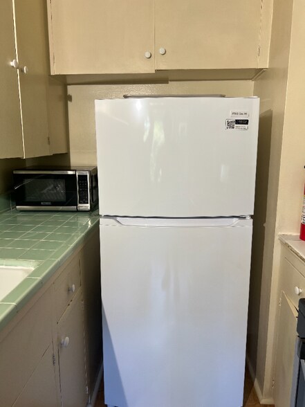 Building Photo - 580 N Madison Ave