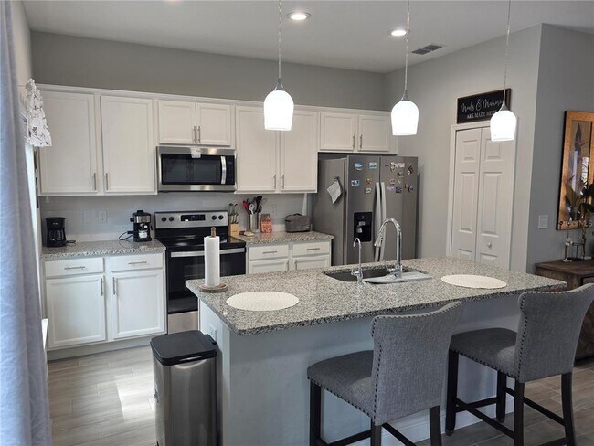 Building Photo - 1013 Doyle Rd