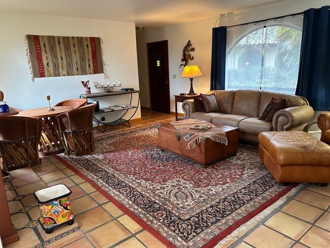Building Photo - Short-Term Fully Furnished Rental – Available Now!