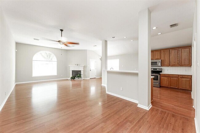 Building Photo - 4615 Plantation Colony Dr