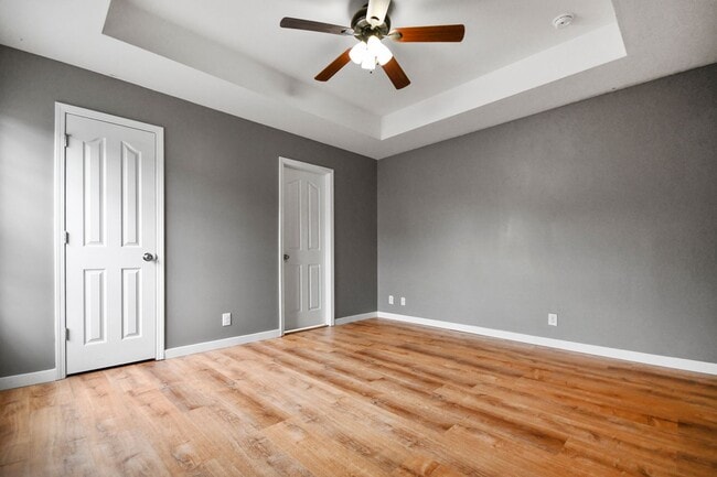 Building Photo - Pet Friendly Three Bedroom!