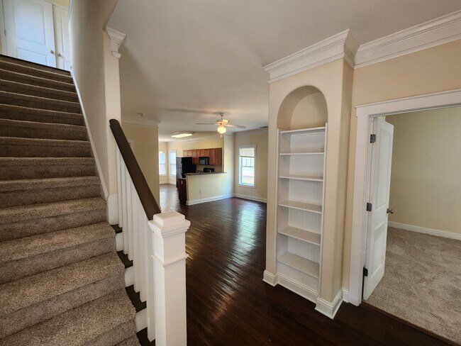 Building Photo - 135 Artisan Pl