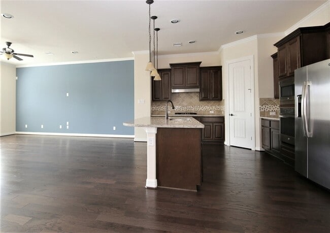 Building Photo - 10911 Upland Pass Dr