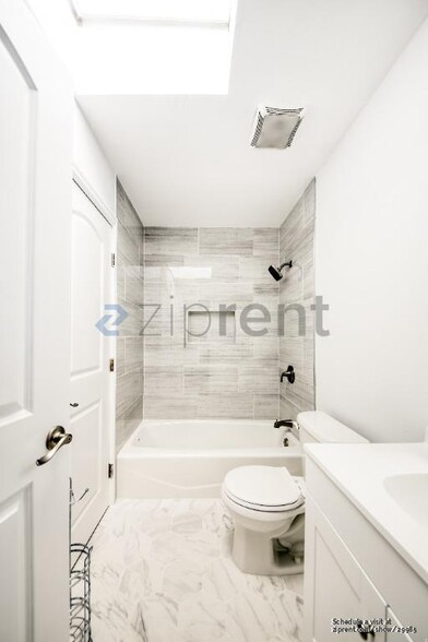 Building Photo - 14401 Plummer St