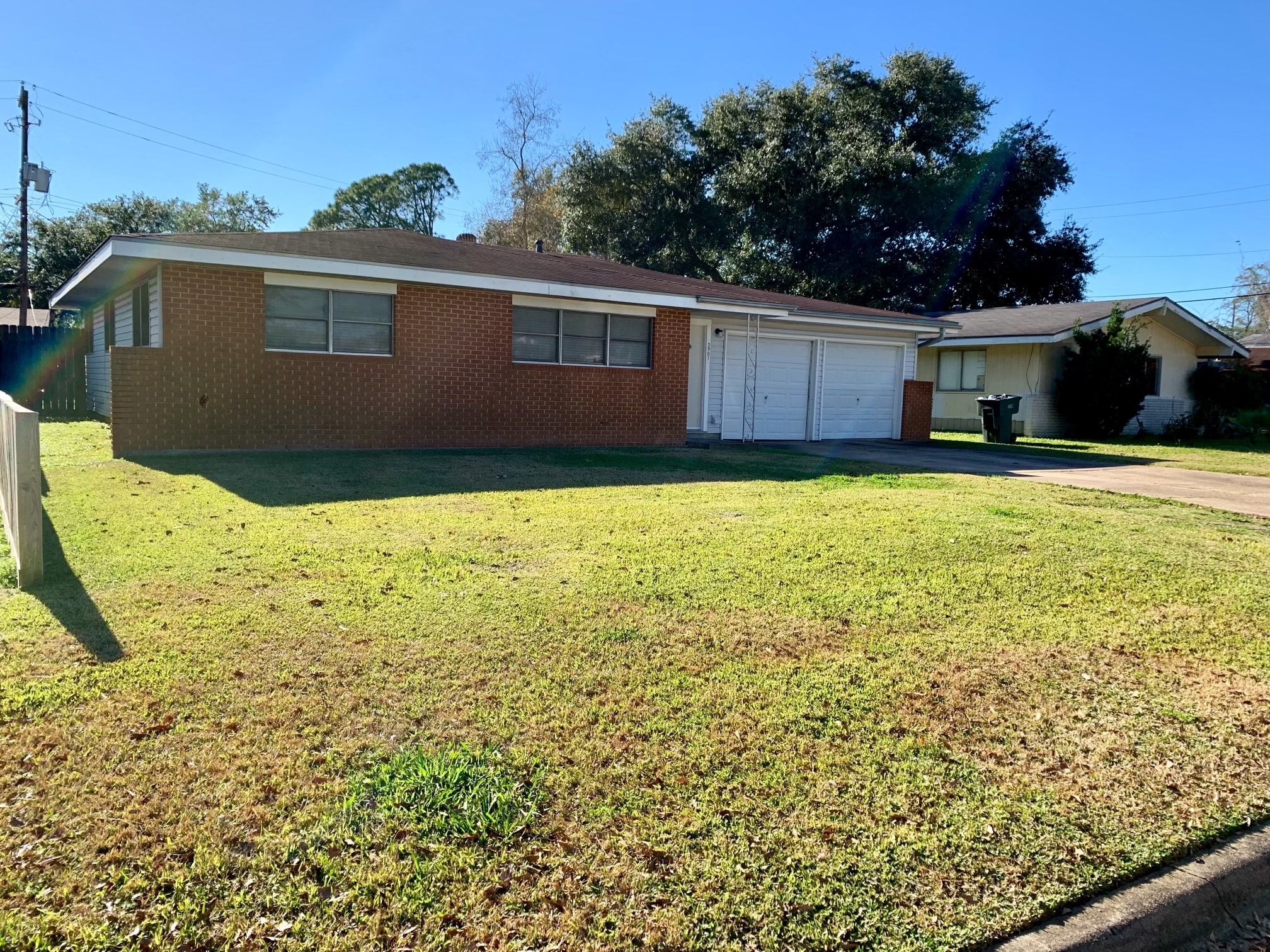 Building Photo - 3901 Drexel Ave