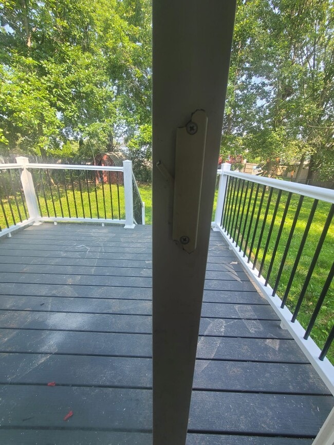 Building Photo - 7441 Farmstead Rd