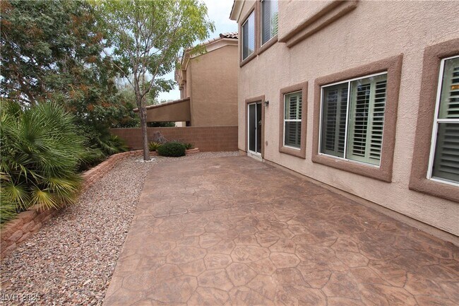 Building Photo - 9528 Victory Garden Ave