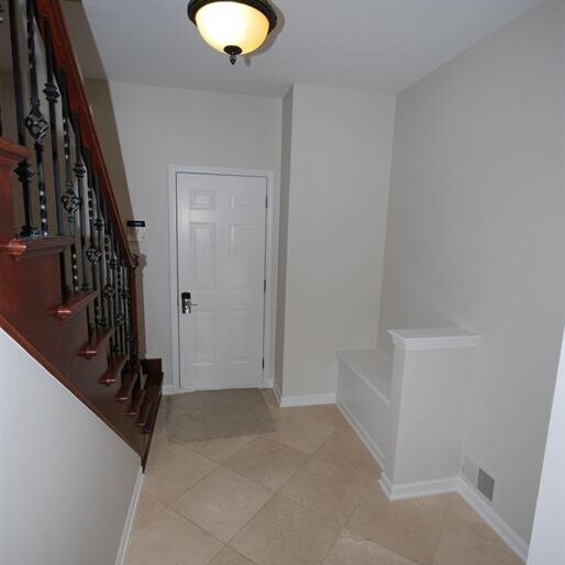 Building Photo - 5121 Parkgate Dr