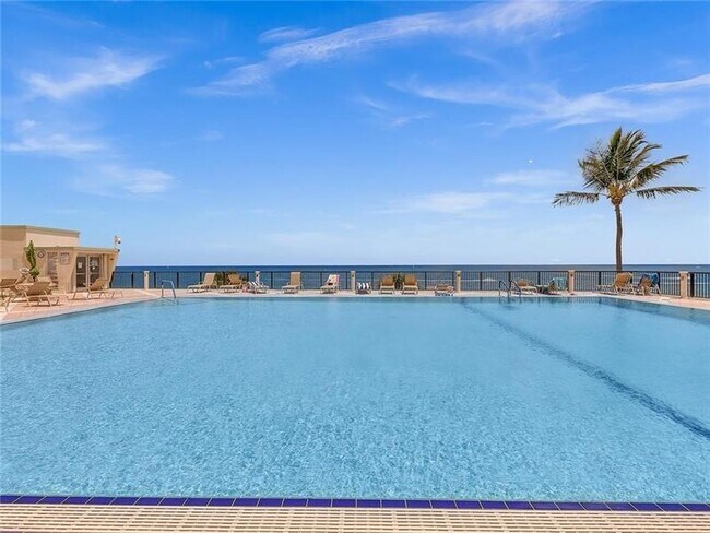 Building Photo - 4280 Galt Ocean Dr
