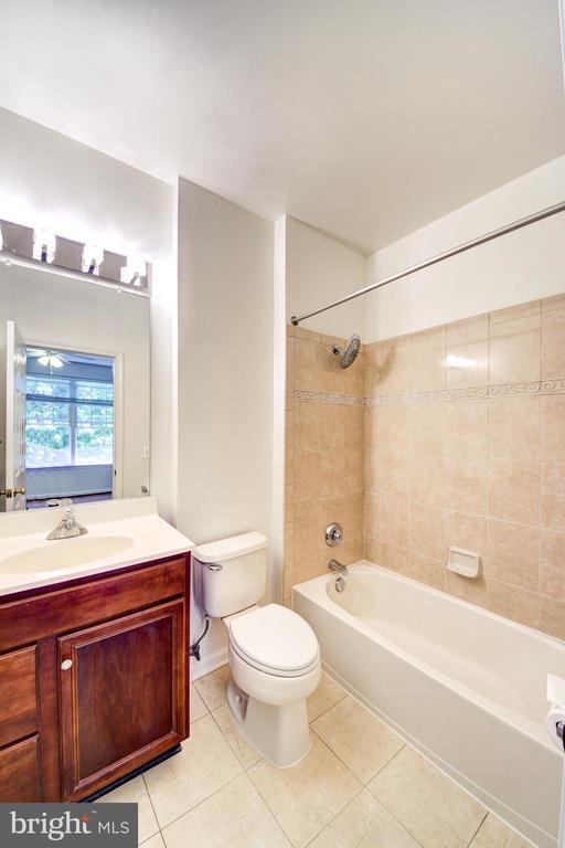 Building Photo - 20385 Belmont Park Terrace