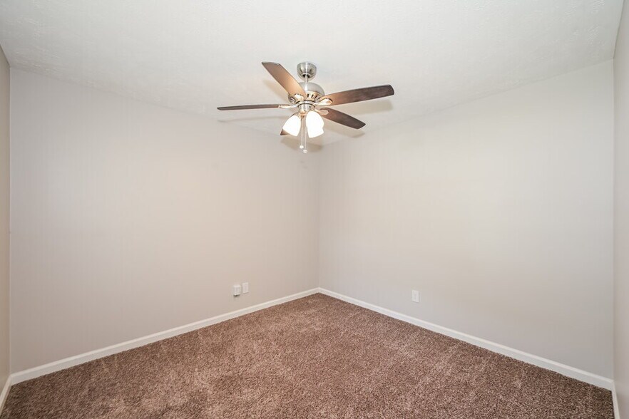 Building Photo - 603 Freedom Ct