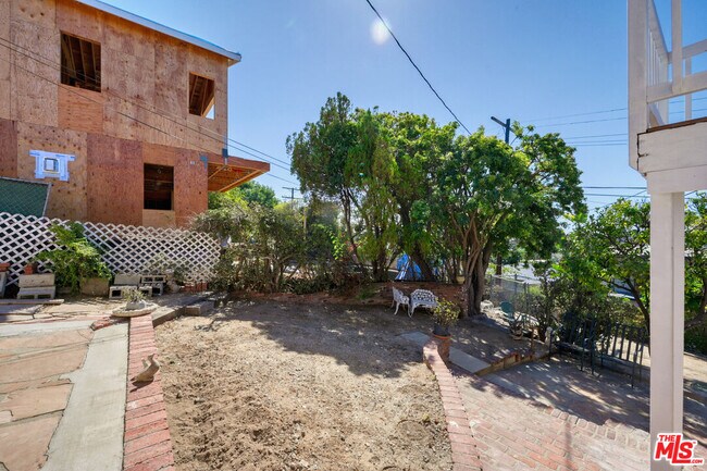 Building Photo - 3237 Midvale Ave