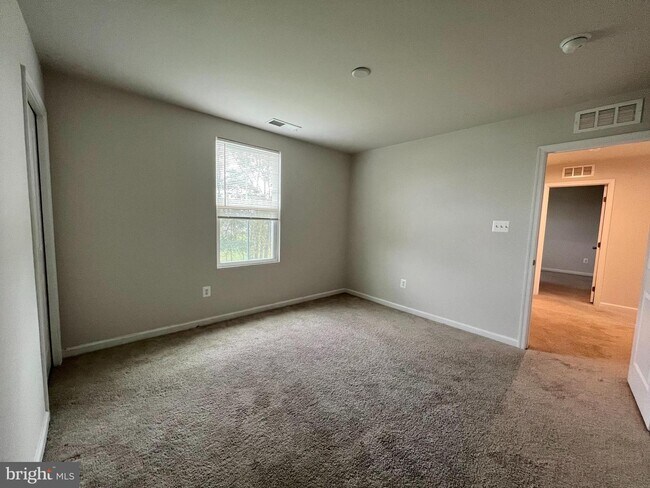 Building Photo - 255 Severna Pkwy