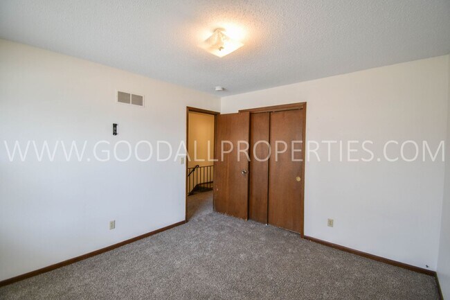 Building Photo - MOVE IN SPECIAL! $200 off your first month...
