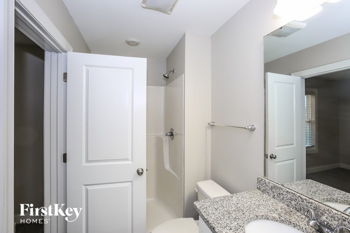 Building Photo - 244 Glenn St NW