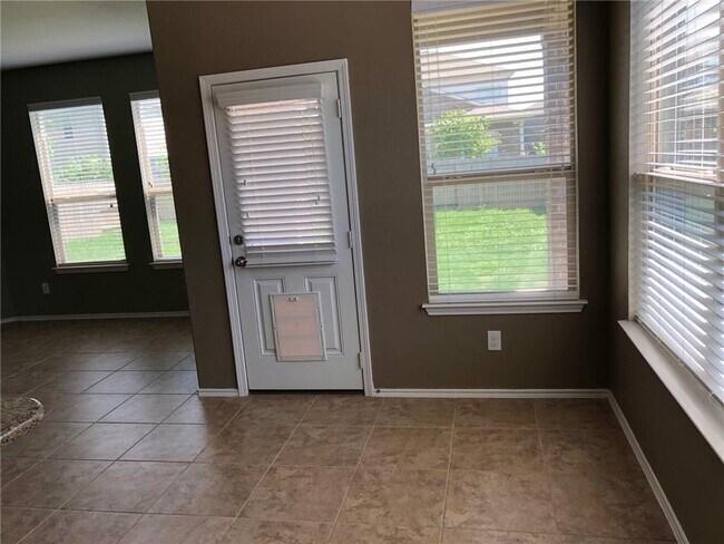 Building Photo - 18713 Falcon Pointe Blvd