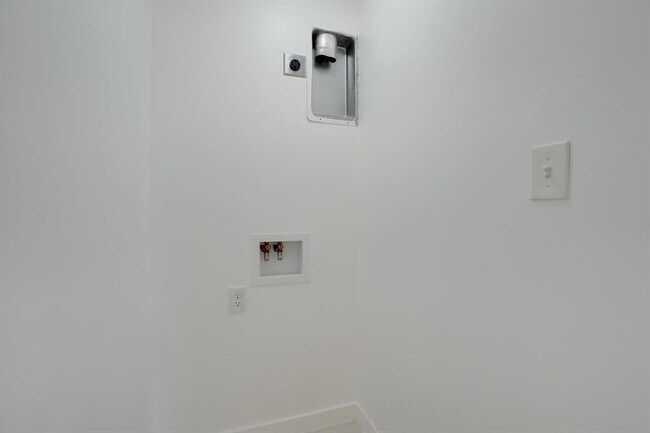Building Photo - 1032 Hoke Smith Dr