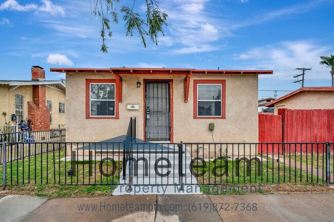 Building Photo - 2 BR/ 1.5 BA 682 SQFT / National City