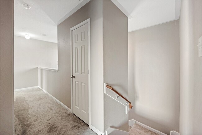 Building Photo - 9807 Opal Rock Dr