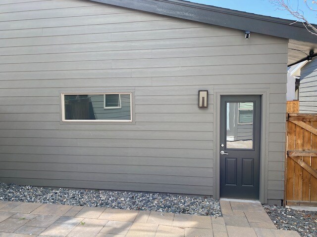 Building Photo - Across from Central Park, 3 bed/4 bath Townhome AVAILABLE 9/1/26
