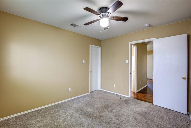 Building Photo - 7000 Sylvan Meadows Dr