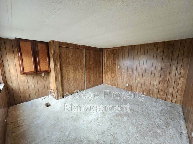 Building Photo - 241 Evans Rd