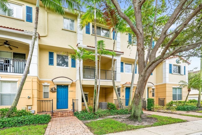 Building Photo - 3187 N Oasis Dr