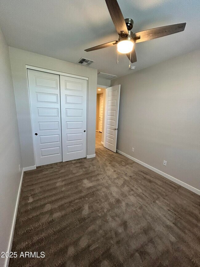 Building Photo - 6581 S Abbey Ln