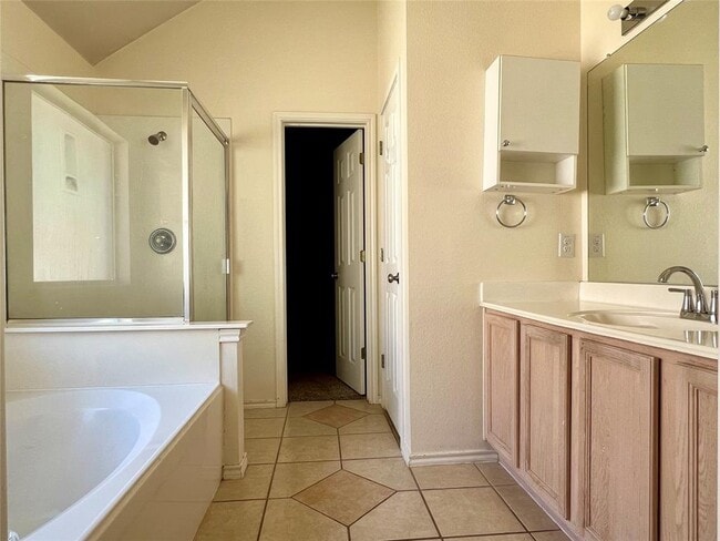 Building Photo - 15053 Babbling Brook Dr