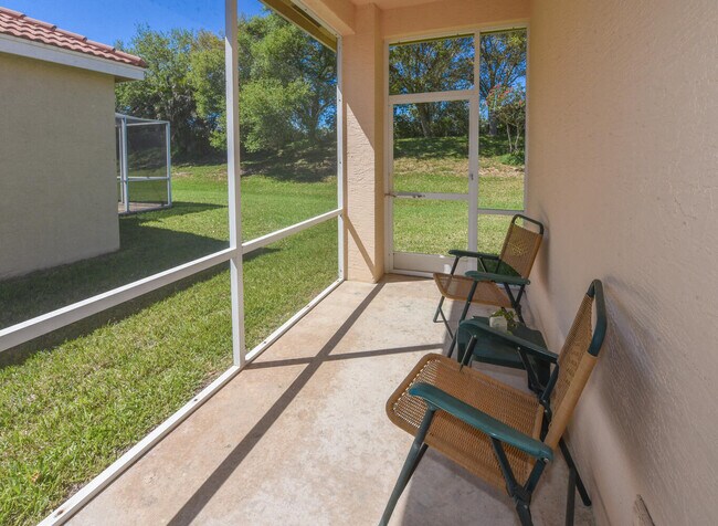 Building Photo - 650 SW Treasure Cove